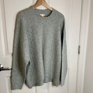 GREY SWEATER